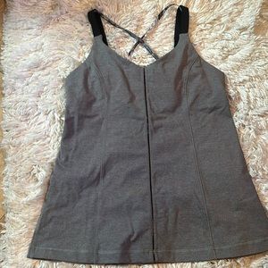 New lululemon workout shirt with built in bra sz. 10